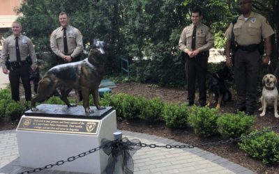 Honoring Police Dogs, Sculpture Setting
